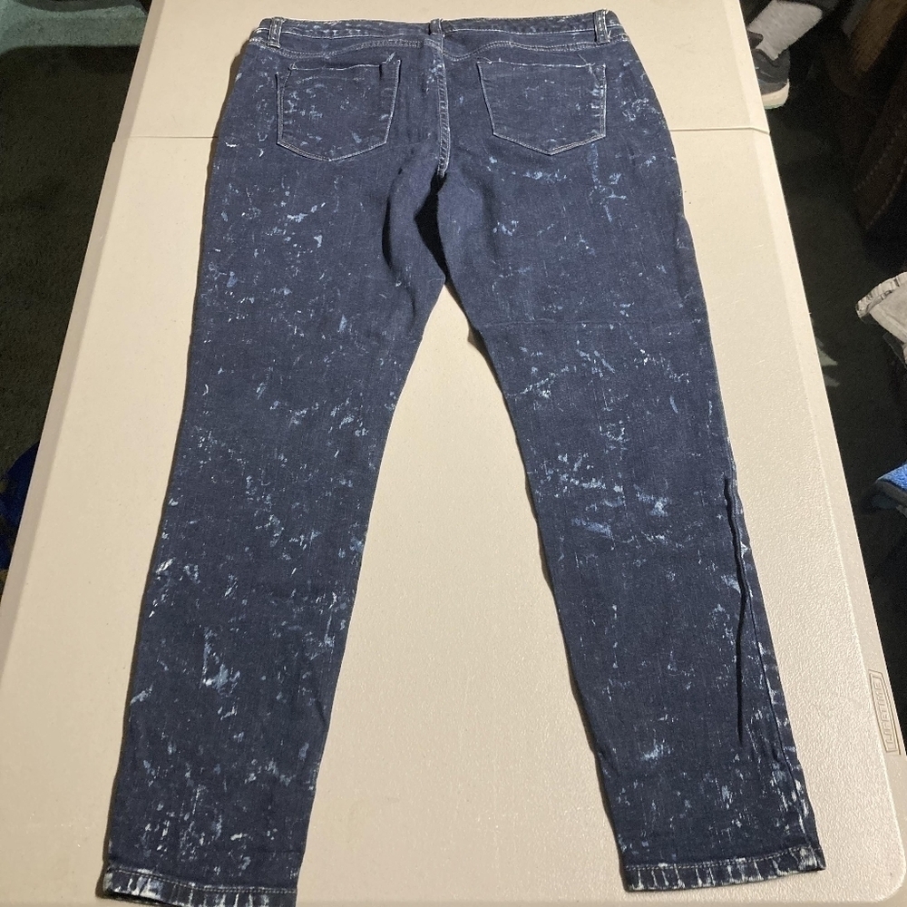 Mossimo Mid-Rise Jegging Super Stretchy Dark Wash Jeans Bleach Splatter 12/31 - Picture 2 of 6